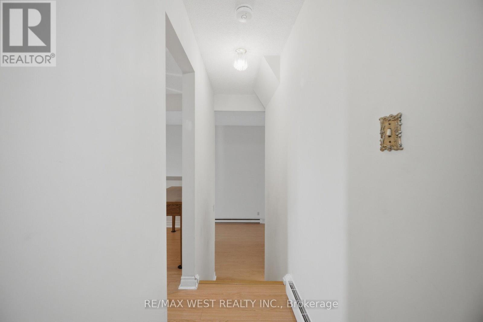 6 Hillpark Trail S, Brampton (Central Park), Ontario  L6S 1R1 - Photo 13 - W13013498