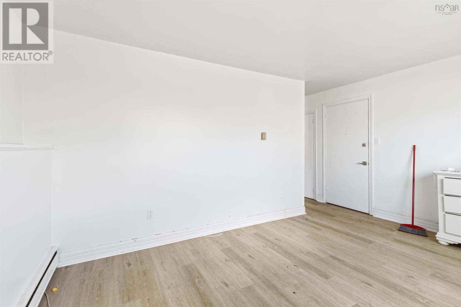 26 Randall Avenue, Halifax, Nova Scotia  B3M 1E2 - Photo 10 - 202607216