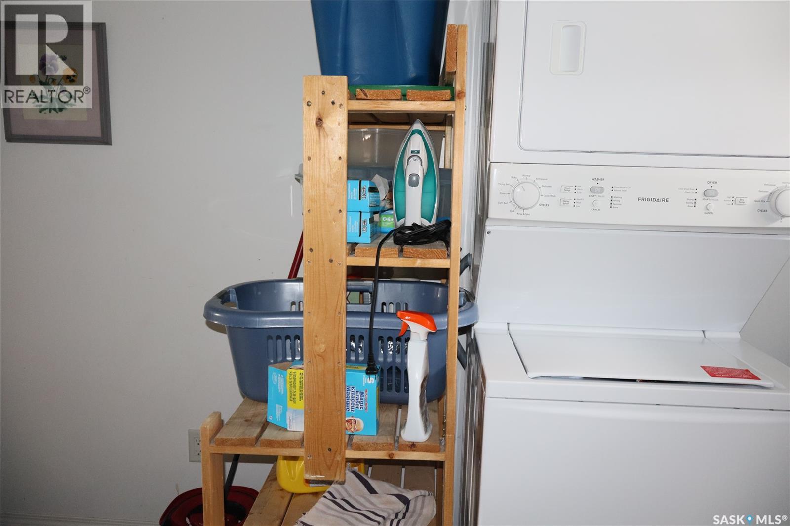 W 319 6th Avenue W, Assiniboia, Saskatchewan  S0H 0B0 - Photo 17 - SK033263