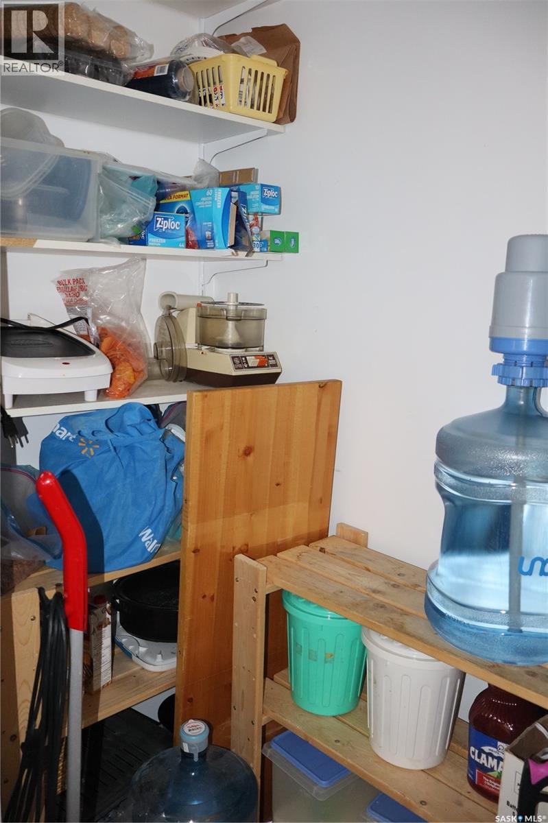 W 319 6th Avenue W, Assiniboia, Saskatchewan  S0H 0B0 - Photo 19 - SK033263