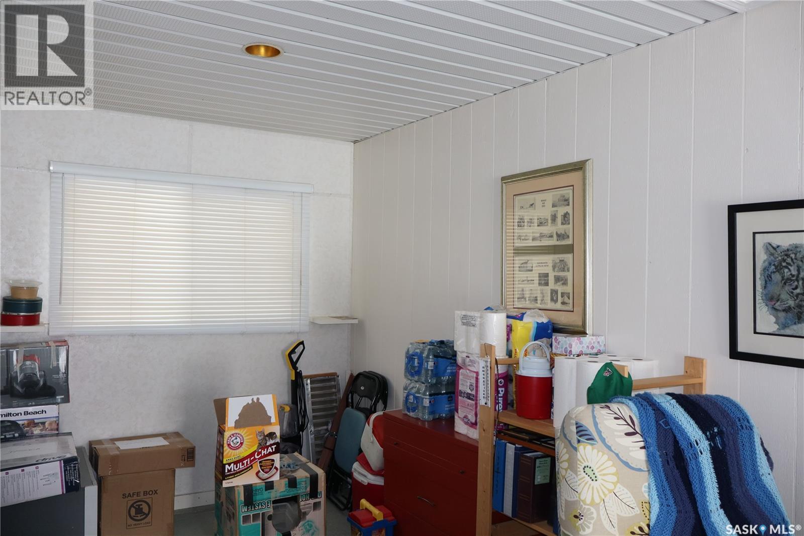 W 319 6th Avenue W, Assiniboia, Saskatchewan  S0H 0B0 - Photo 20 - SK033263