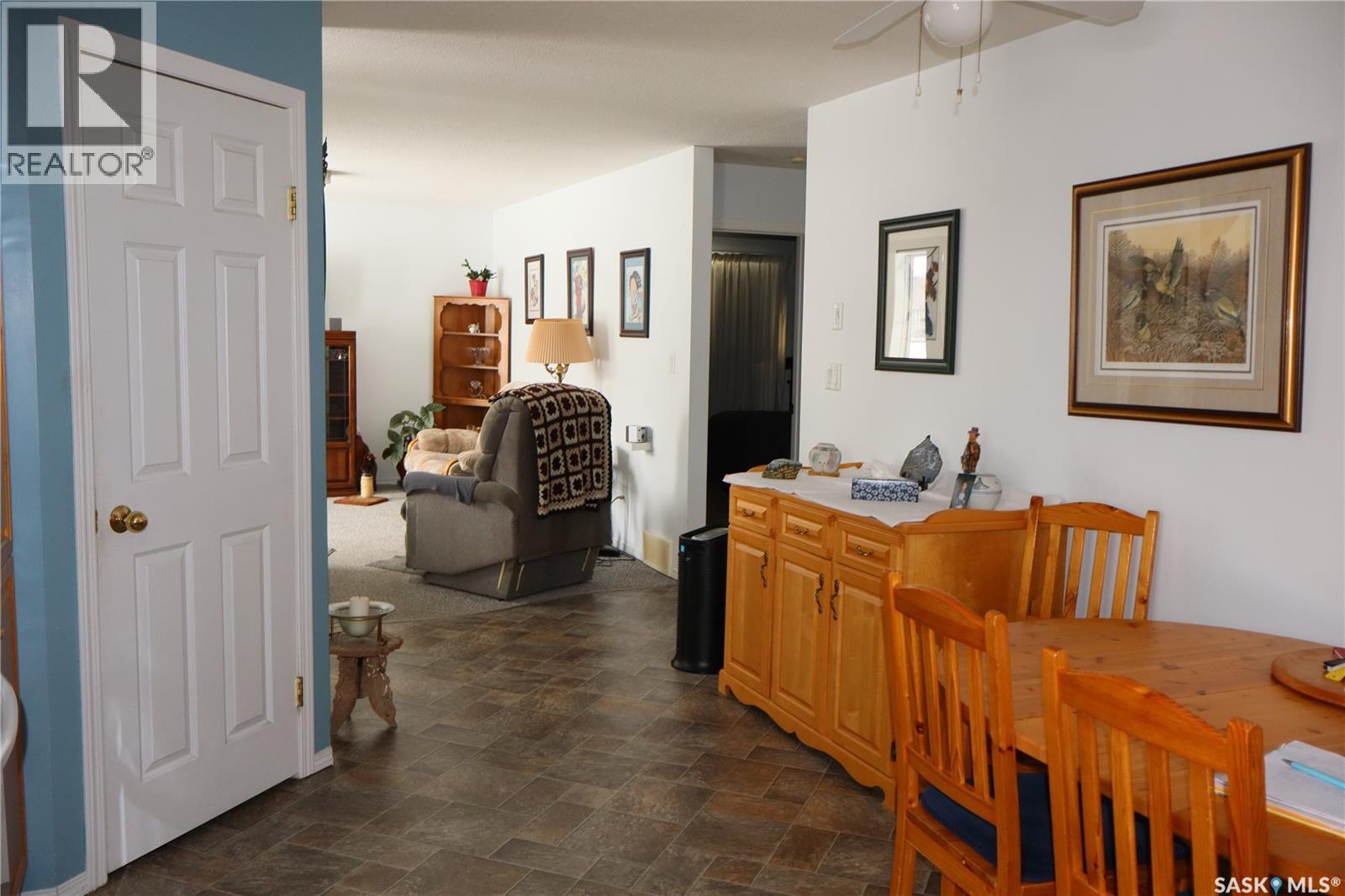 W 319 6th Avenue W, Assiniboia, Saskatchewan  S0H 0B0 - Photo 5 - SK033263