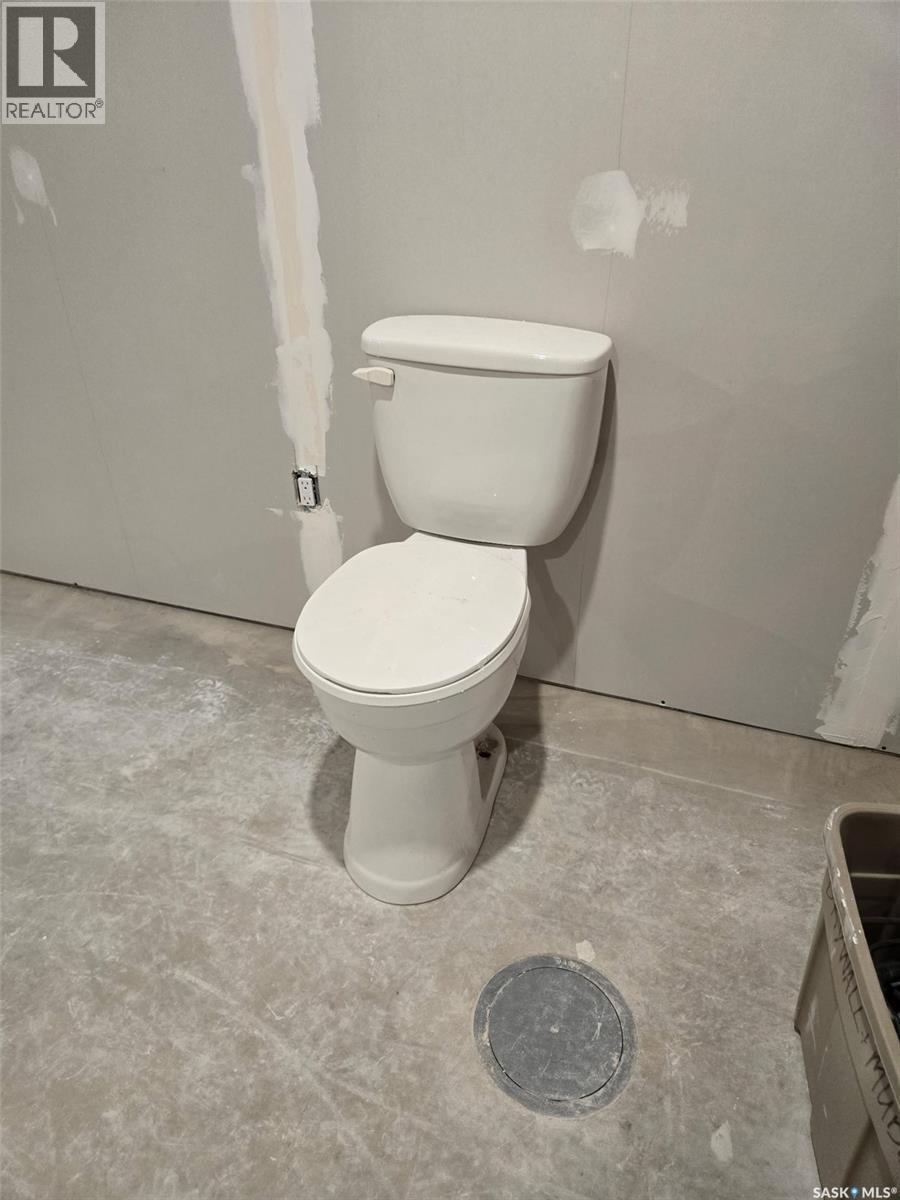 402 Alexander Street, Radisson, Saskatchewan  S0K 3L0 - Photo 31 - SK033261