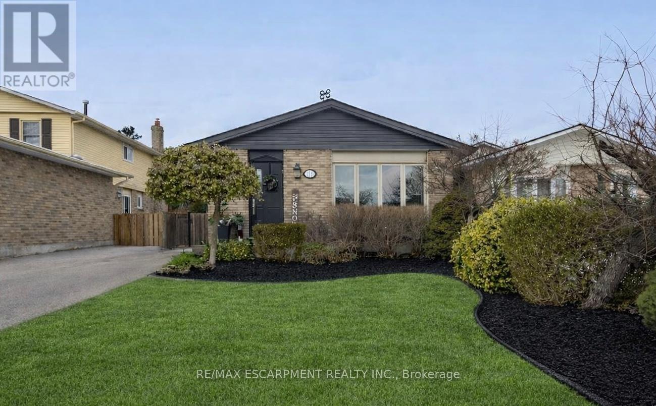 72 ATHENIA DRIVE, Hamilton, Ontario