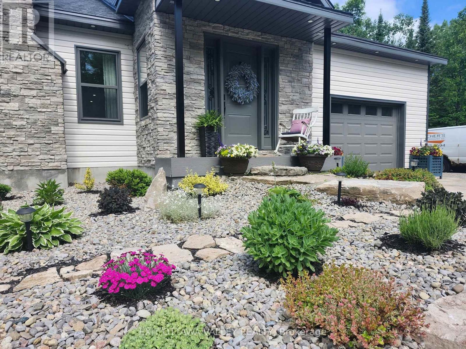 1485 Rapid Road, Whitewater Region, Ontario  K0J 2L0 - Photo 2 - X12630684