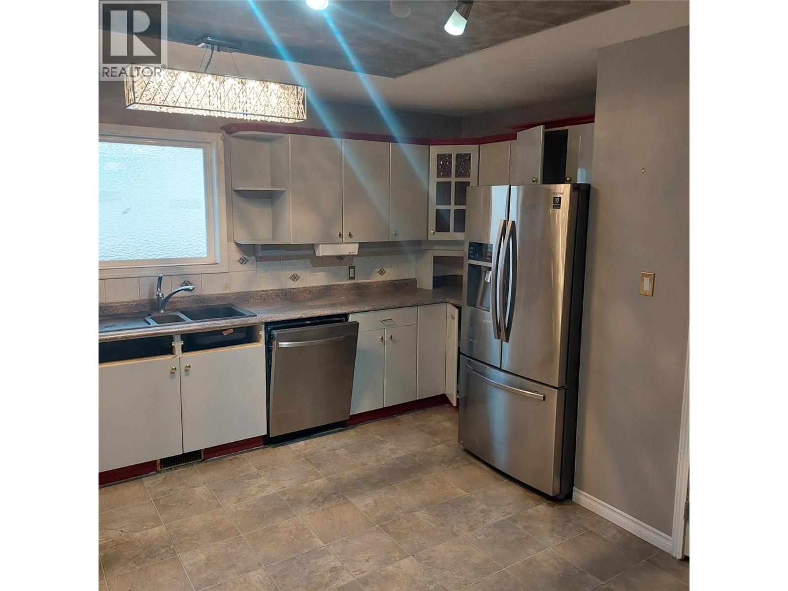 197 Ritchie Court, Kelowna, British Columbia  V1V 2A8 - Photo 4 - 10383708