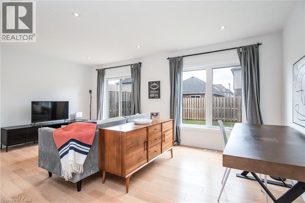 143 William Street, Elmira, Ontario  N3B 0C2 - Photo 3 - 40821956