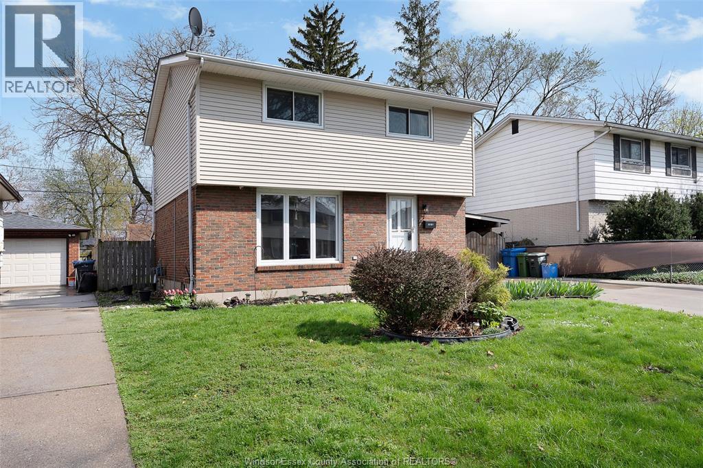 3581 WOLFE COURT, Windsor, Ontario
