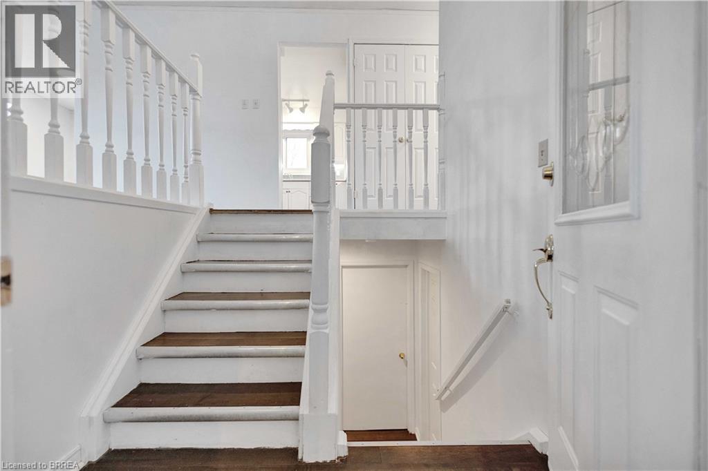 26 October Place, Brantford, Ontario  N3R 7B4 - Photo 4 - 40819381