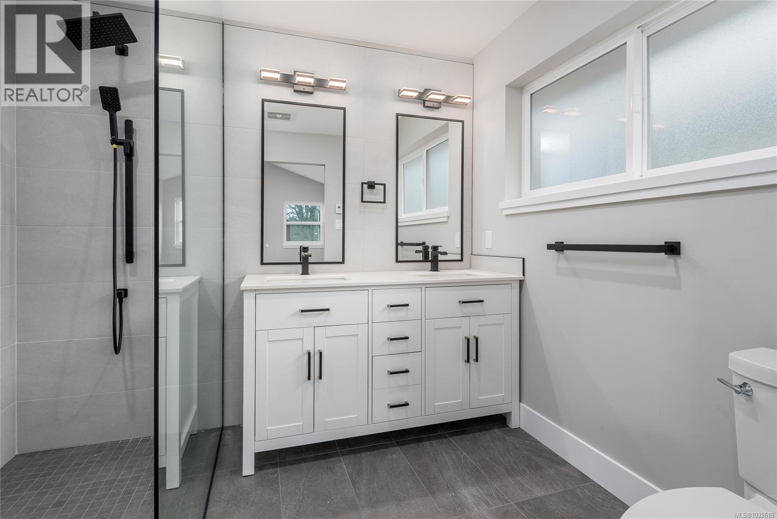 635 5th St, Courtenay, British Columbia  V9N 1K5 - Photo 14 - 1032616