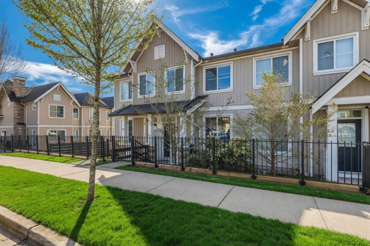 37 31032 Westridge Place, Abbotsford, British Columbia  V2T 0C6 - Photo 3 - R3106307