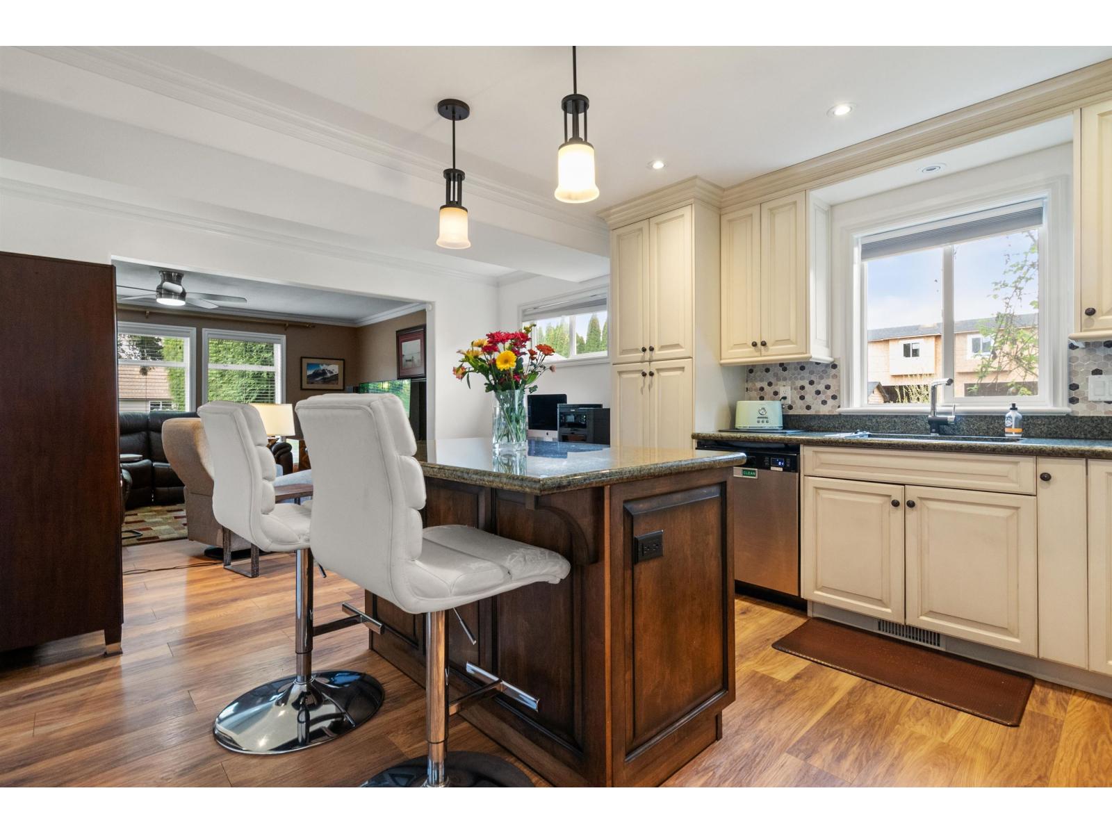 46000 Bonny Avenue, Chilliwack Proper East, Chilliwack, British Columbia  V2P 3H6 - Photo 3 - R3111433