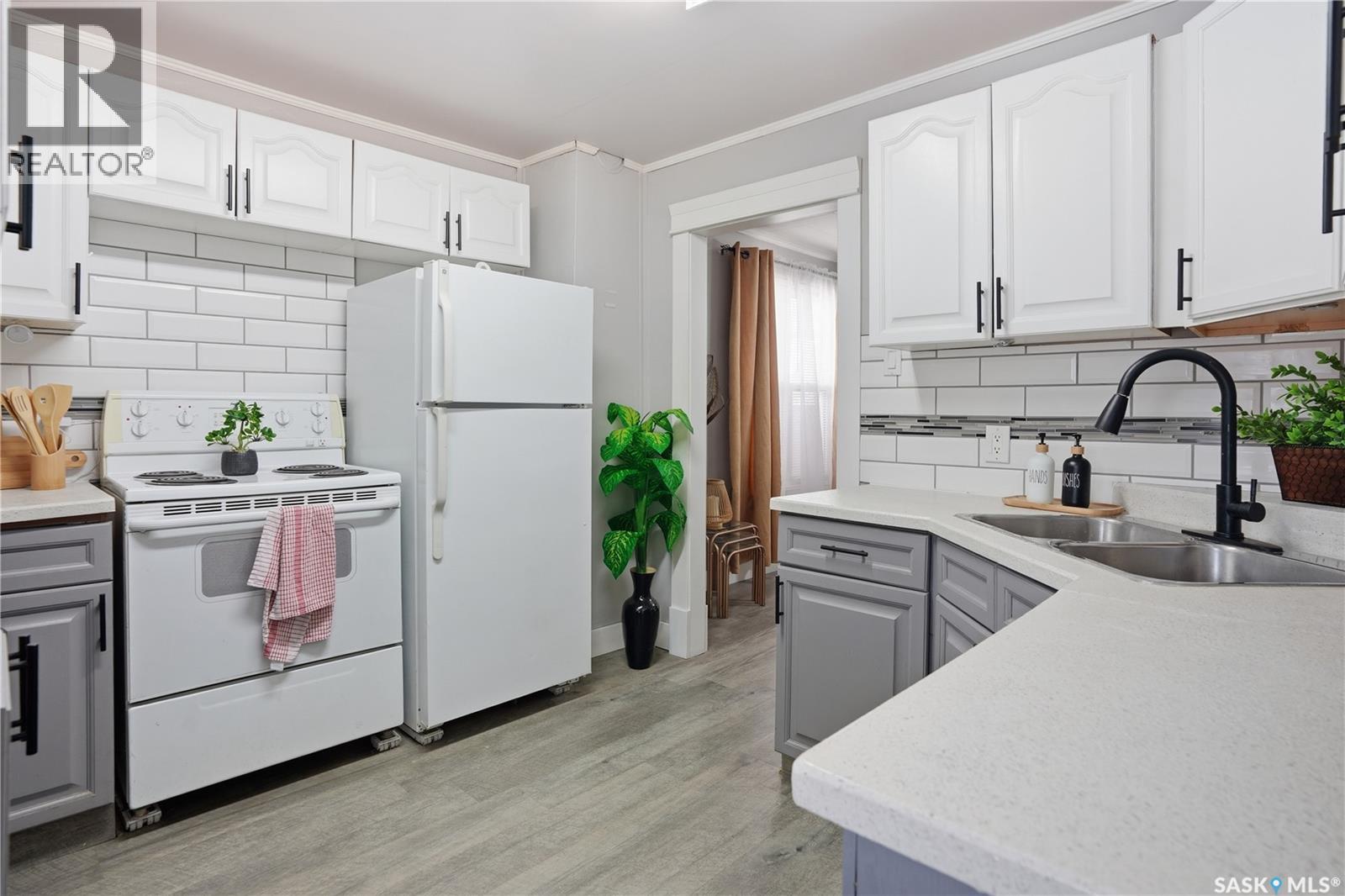 1150 3rd Avenue Ne, Moose Jaw, Saskatchewan  S6H 1G1 - Photo 18 - SK033206