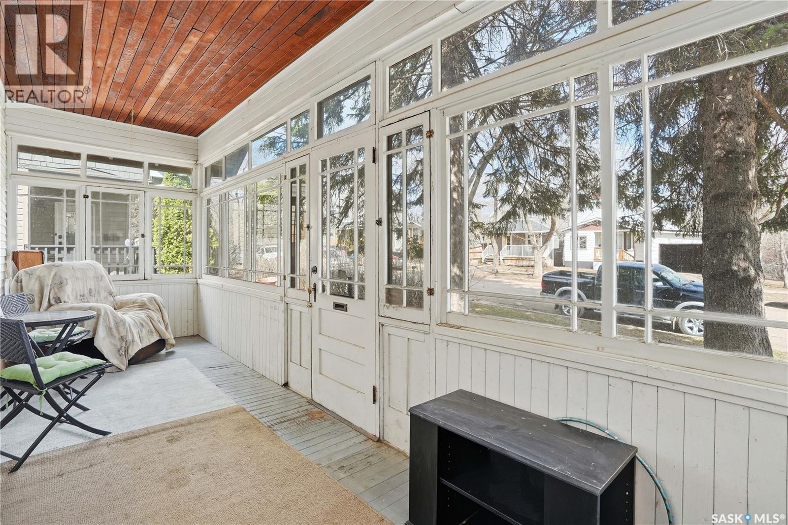 1150 3rd Avenue Ne, Moose Jaw, Saskatchewan  S6H 1G1 - Photo 3 - SK033206