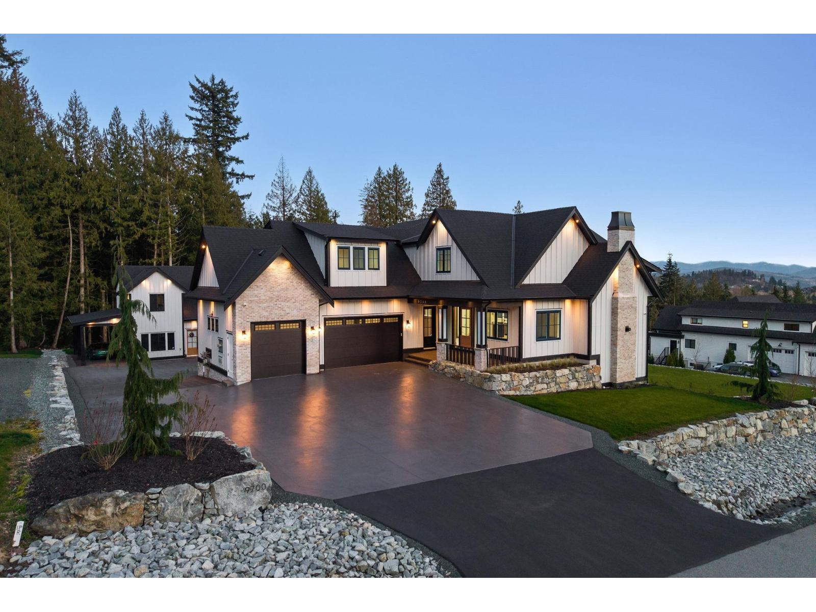 9700 Gough Terrace, Mission, British Columbia  V2V 7E5 - Photo 2 - R3104313