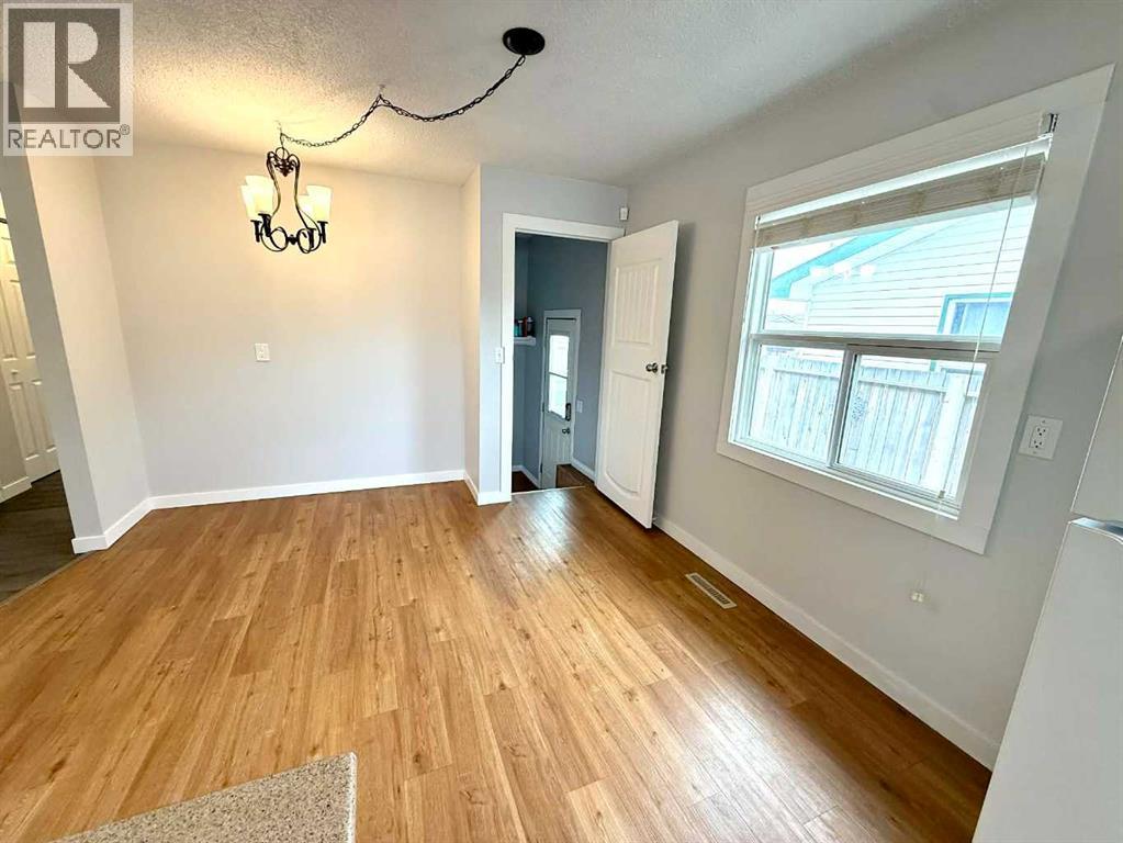 716 Bankview Drive, Drumheller, Alberta  T0J 0Y5 - Photo 5 - A2301422