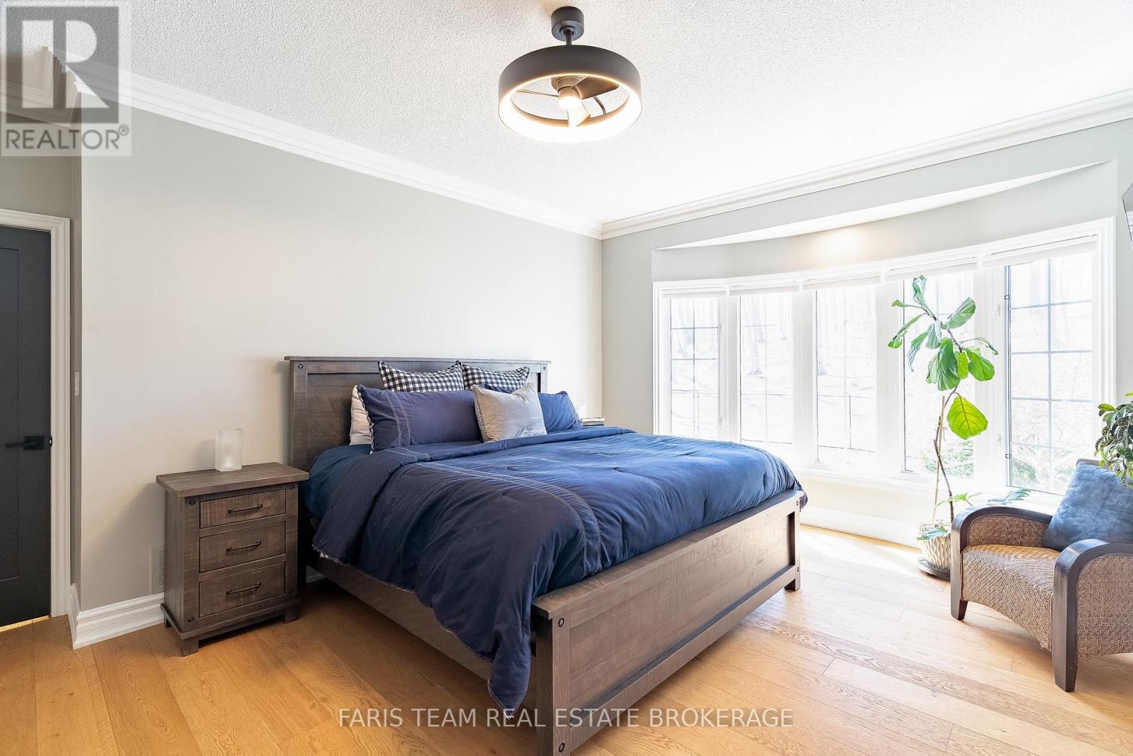 1986 Forest Valley Drive, Innisfil, Ontario  L9S 4A5 - Photo 18 - N12975210