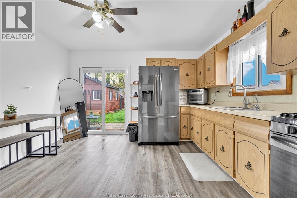 329 Parkside Drive, Mcgregor, Ontario  N0R 1J0 - Photo 3 - 26008459