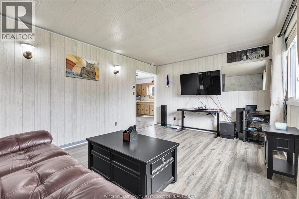 329 Parkside Drive, Mcgregor, Ontario  N0R 1J0 - Photo 9 - 26008459