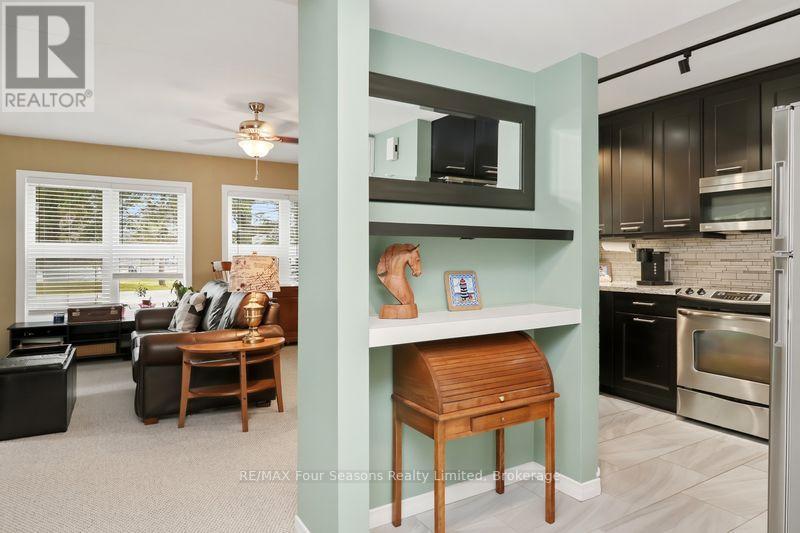 810 Suncrest Circle, Collingwood, Ontario  L9Y 5C7 - Photo 3 - S13013552