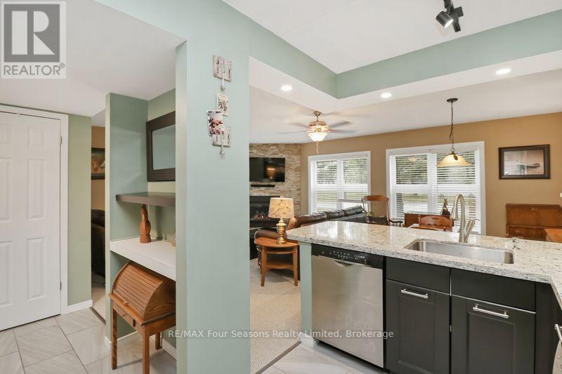 810 Suncrest Circle, Collingwood, Ontario  L9Y 5C7 - Photo 4 - S13013552