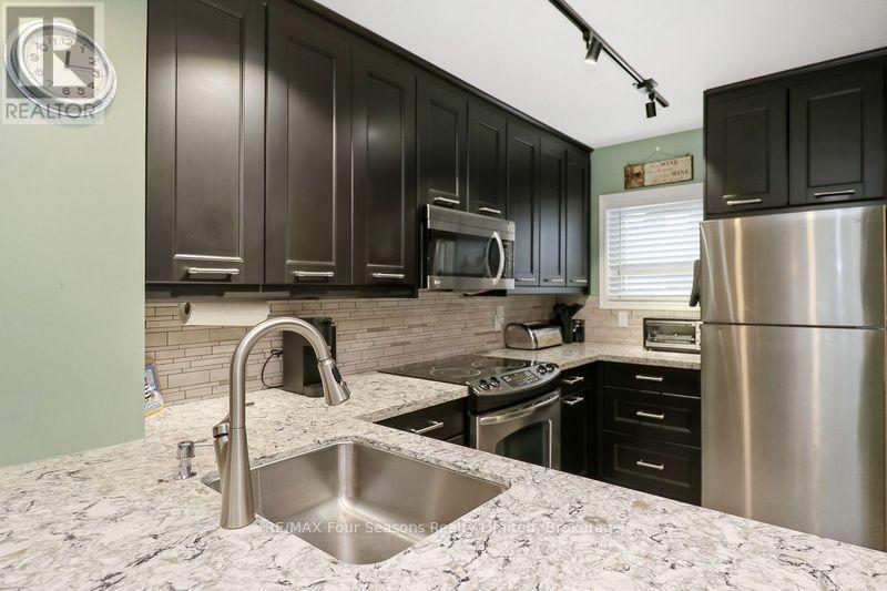 810 Suncrest Circle, Collingwood, Ontario  L9Y 5C7 - Photo 8 - S13013552