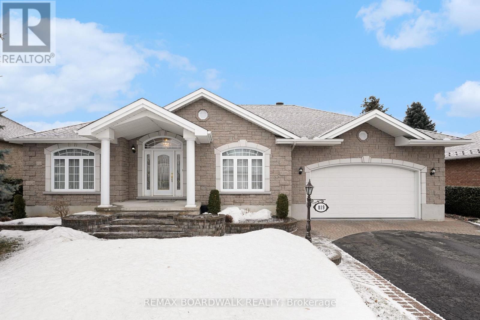 819 Laval Street, Casselman, Ontario  K0A 1M0 - Photo 3 - X12895906