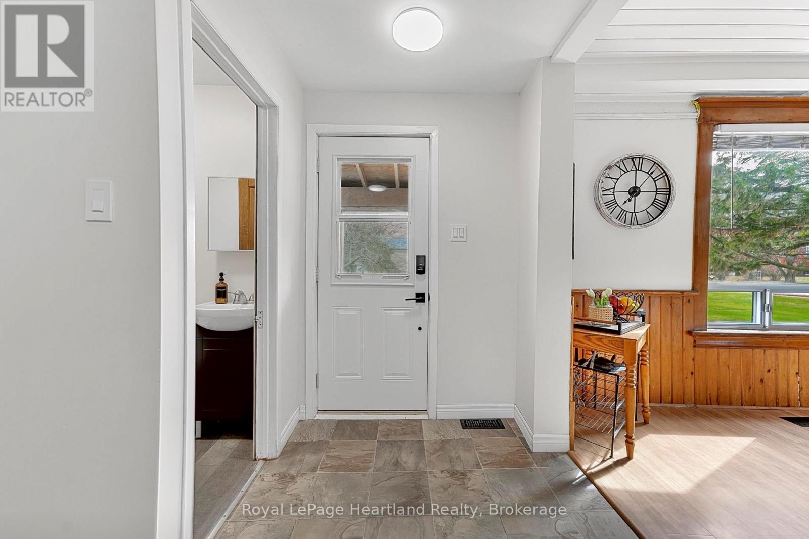 84688 Bluewater Highway, Ashfield-Colborne-Wawanosh, Ontario  N7A 3X9 - Photo 3 - X13013844