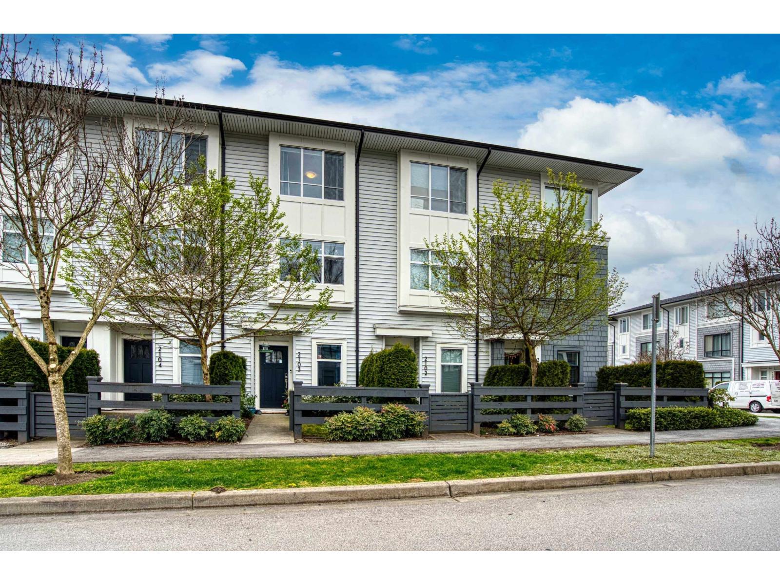 2103 18530 LAURENSEN PLACE, Surrey, British Columbia