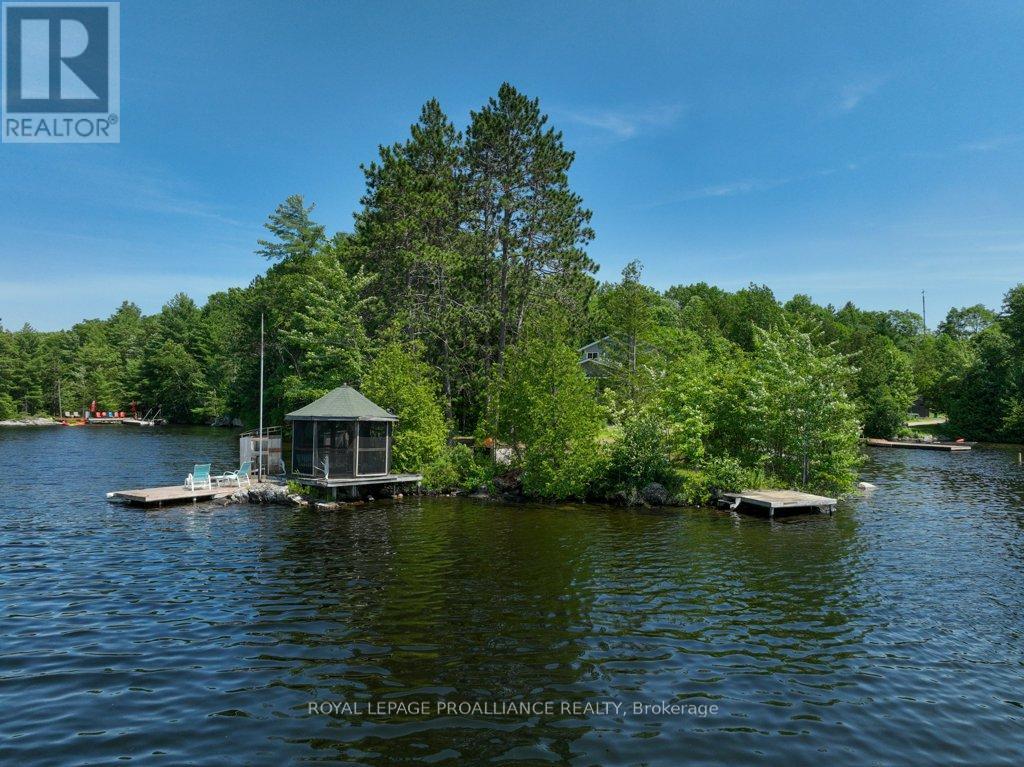 2475 ALFS BAY LANE, Frontenac, Ontario