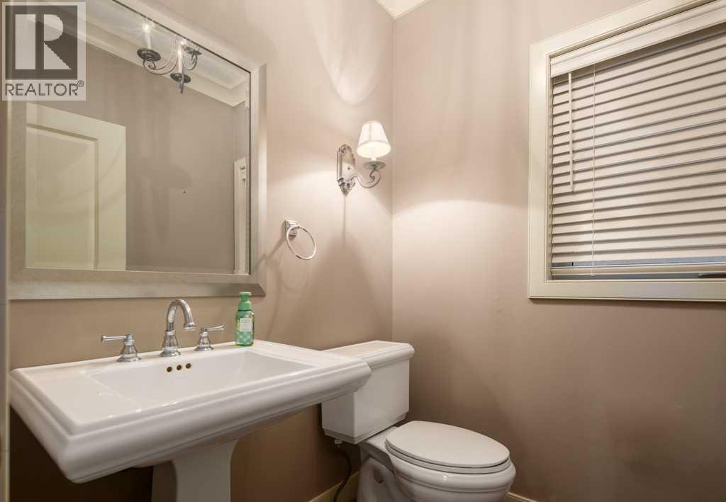 24 Aspen Meadows Green Sw, Calgary, Alberta  T3H 5J9 - Photo 16 - A2288603