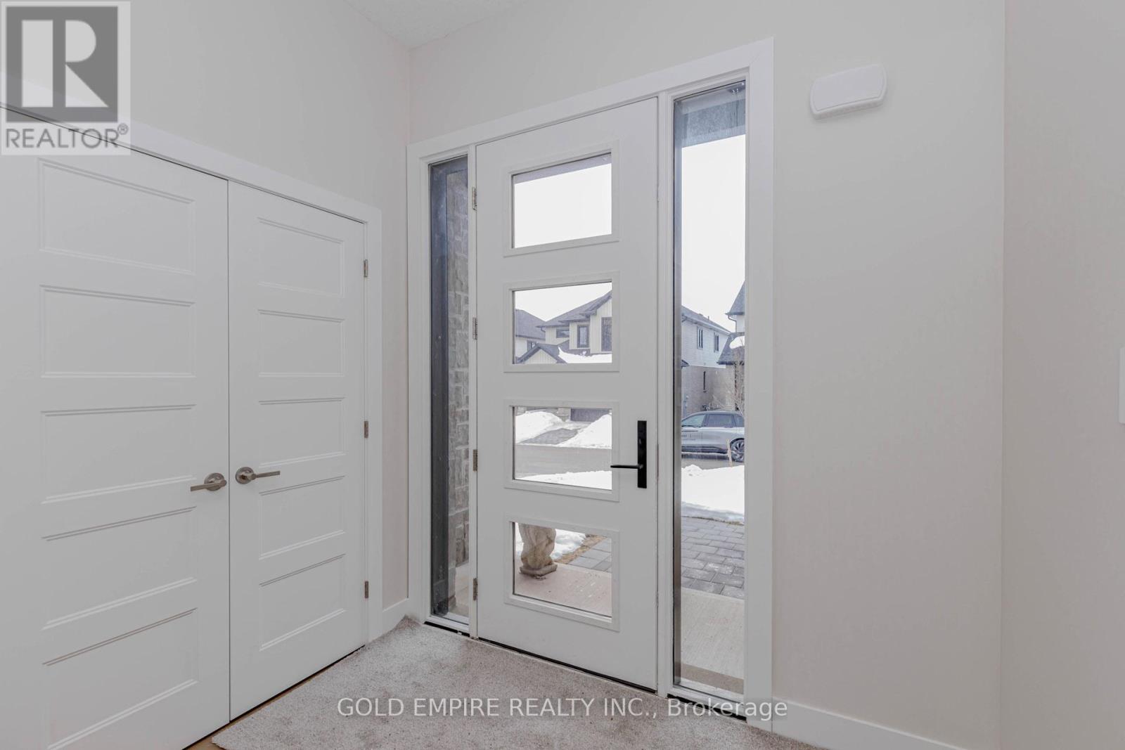 18 - 7966 Fallon Drive, Lucan Biddulph, Ontario  N0M 1V0 - Photo 8 - X13013620