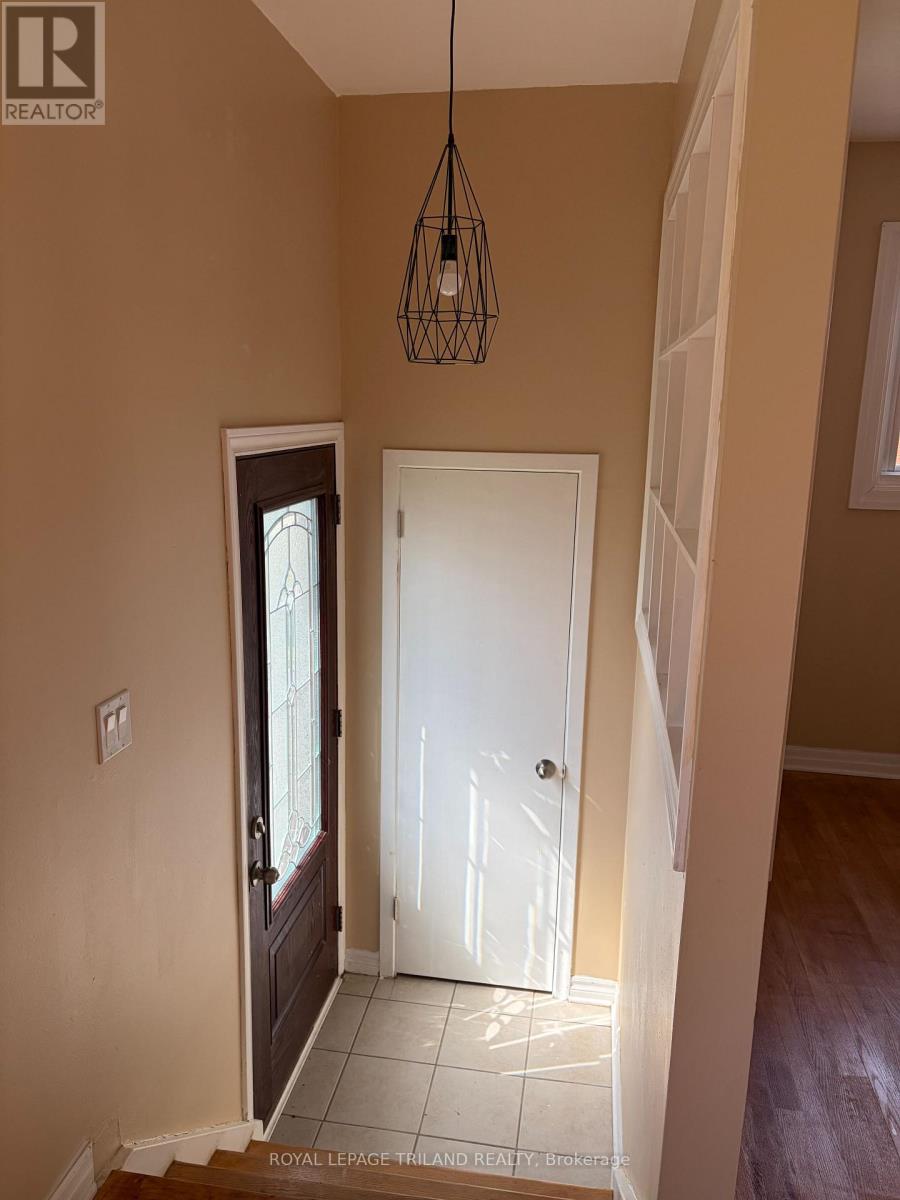 1548 Dale Street, London East, Ontario  N5V 1X9 - Photo 2 - X13013760