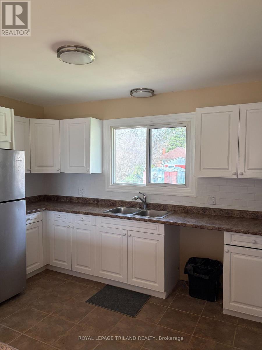 1548 Dale Street, London East, Ontario  N5V 1X9 - Photo 8 - X13013760