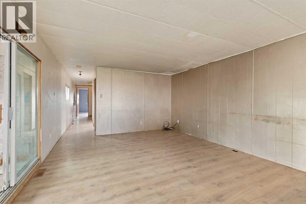 109, 4000 13 Avenue Se, Medicine Hat, Alberta  T1B 1J3 - Photo 3 - A2302938