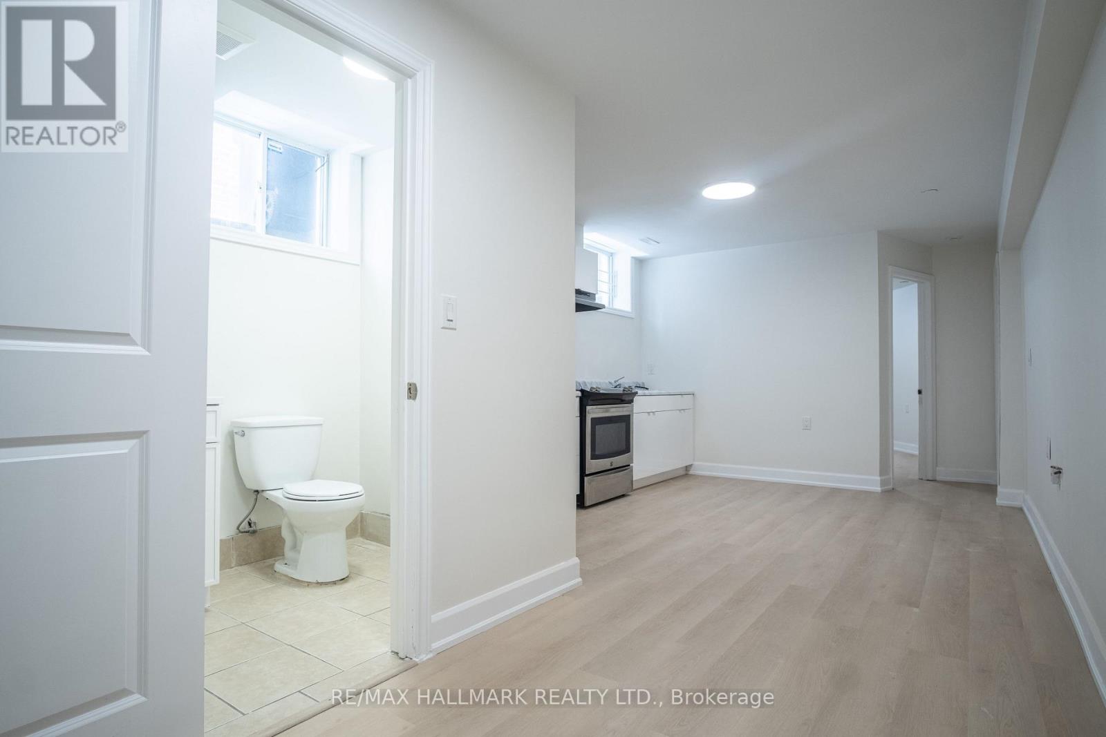 BASEMENT 1 - 118 FAIRHOLME AVENUE, Toronto, Ontario