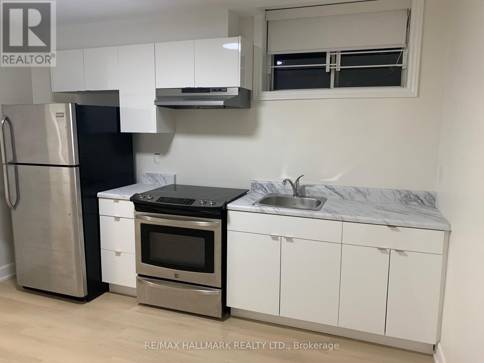 Basement 1 - 118 Fairholme Avenue, Toronto, Ontario  M6B 2W9 - Photo 4 - C13013558