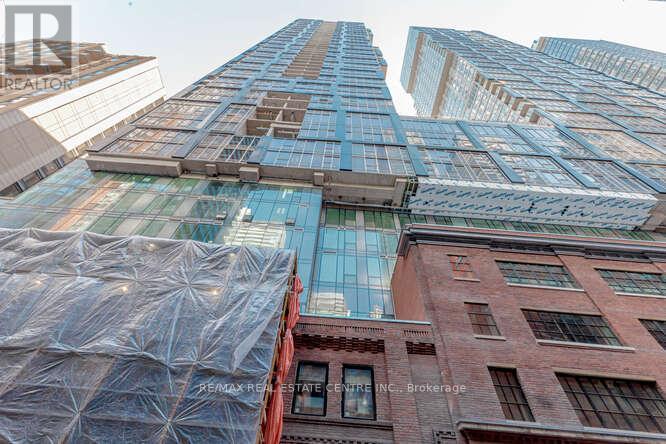 722 - 15 MERCER & BLUE JAYS WAY STREET, Toronto, Ontario