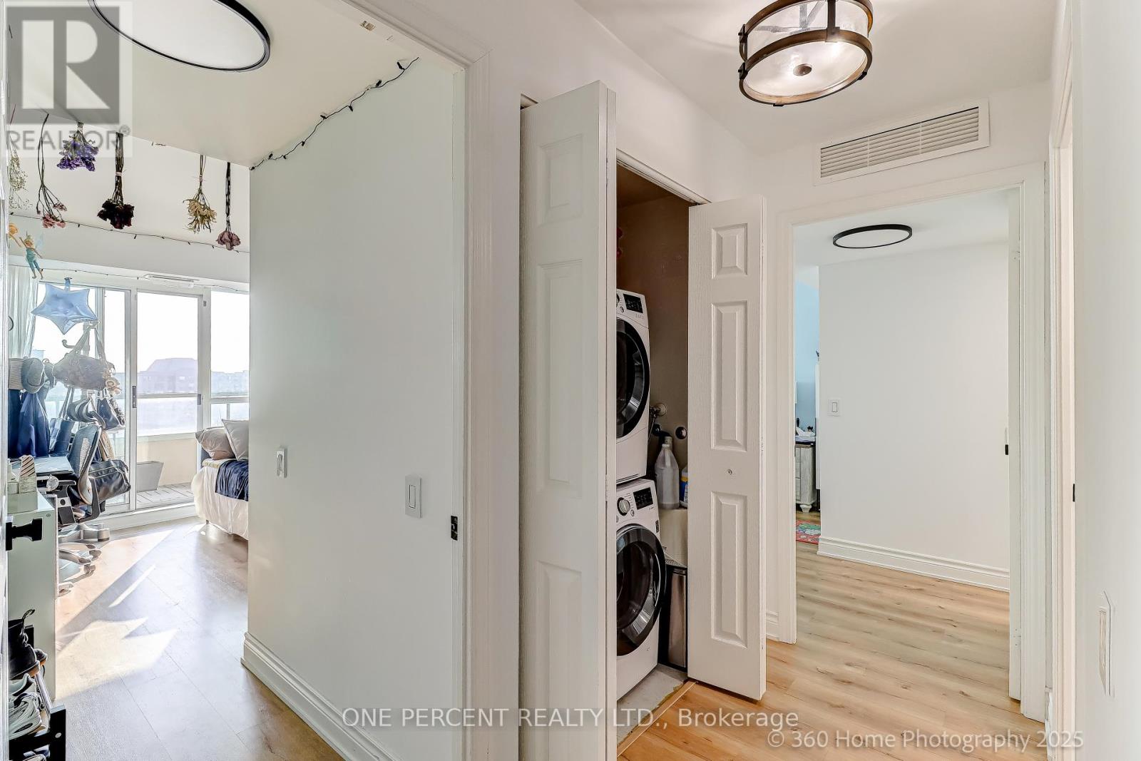 803 - 8 Covington Road, Toronto, Ontario  M6A 3E5 - Photo 12 - C13013580