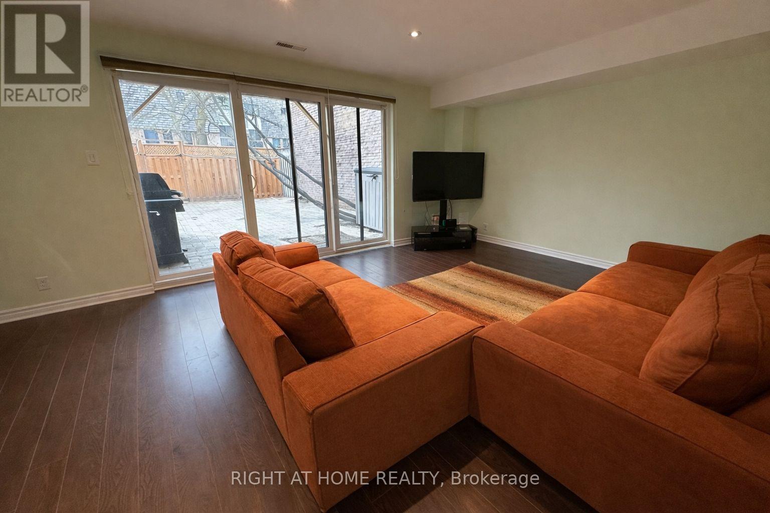 22 - 6 Glade Carse Way, Toronto, Ontario  M2R 3H1 - Photo 8 - C13013582