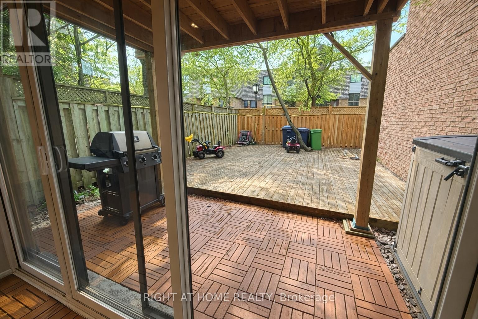 22 - 6 Glade Carse Way, Toronto, Ontario  M2R 3H1 - Photo 9 - C13013582