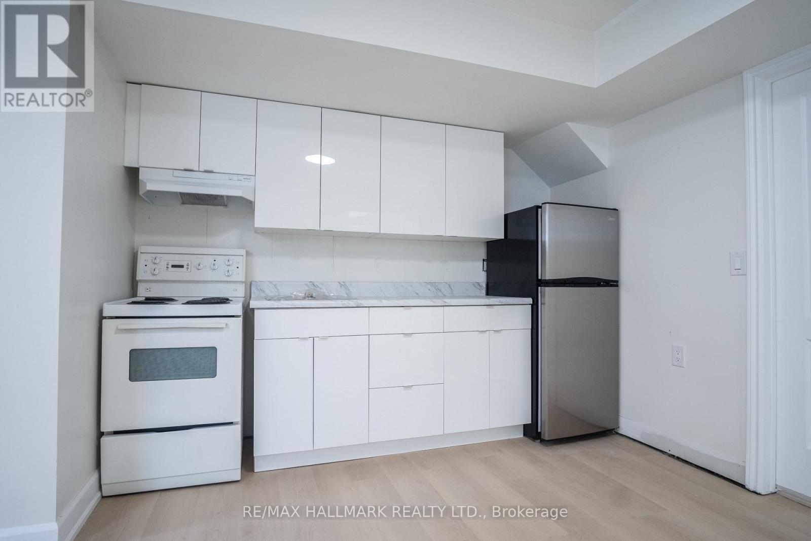 Basement 2 - 118 Fairholme Avenue, Toronto, Ontario  M6B 2W9 - Photo 8 - C13013614