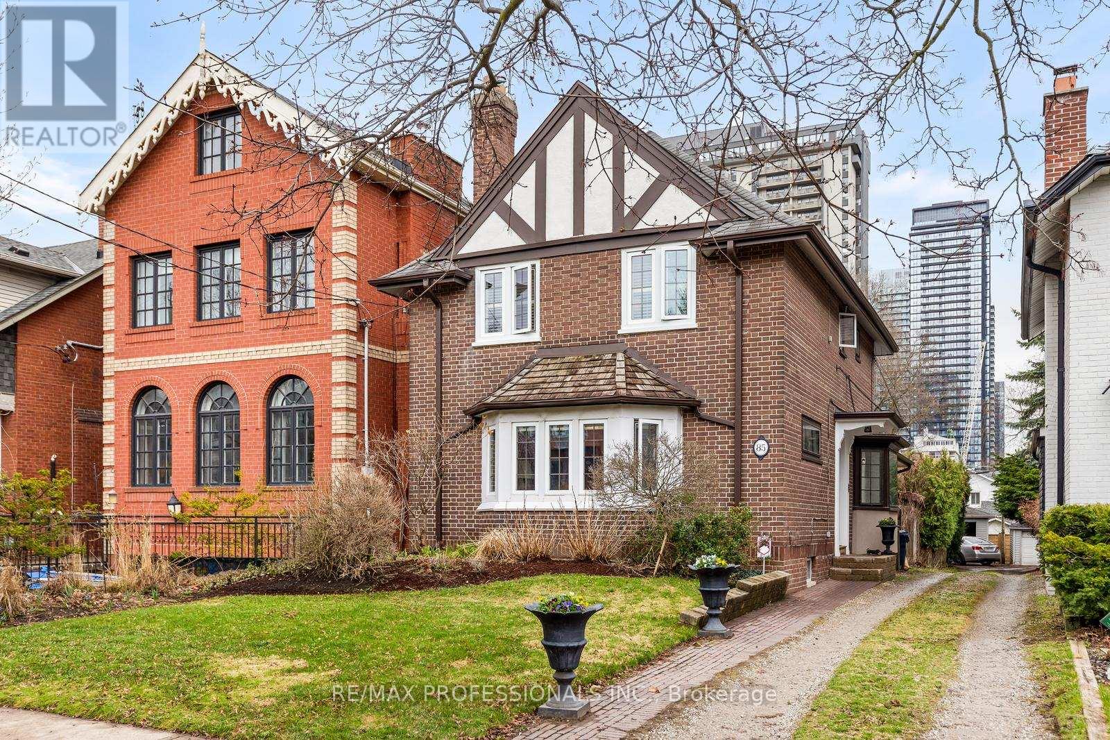 85 SHERWOOD AVENUE, Toronto, Ontario
