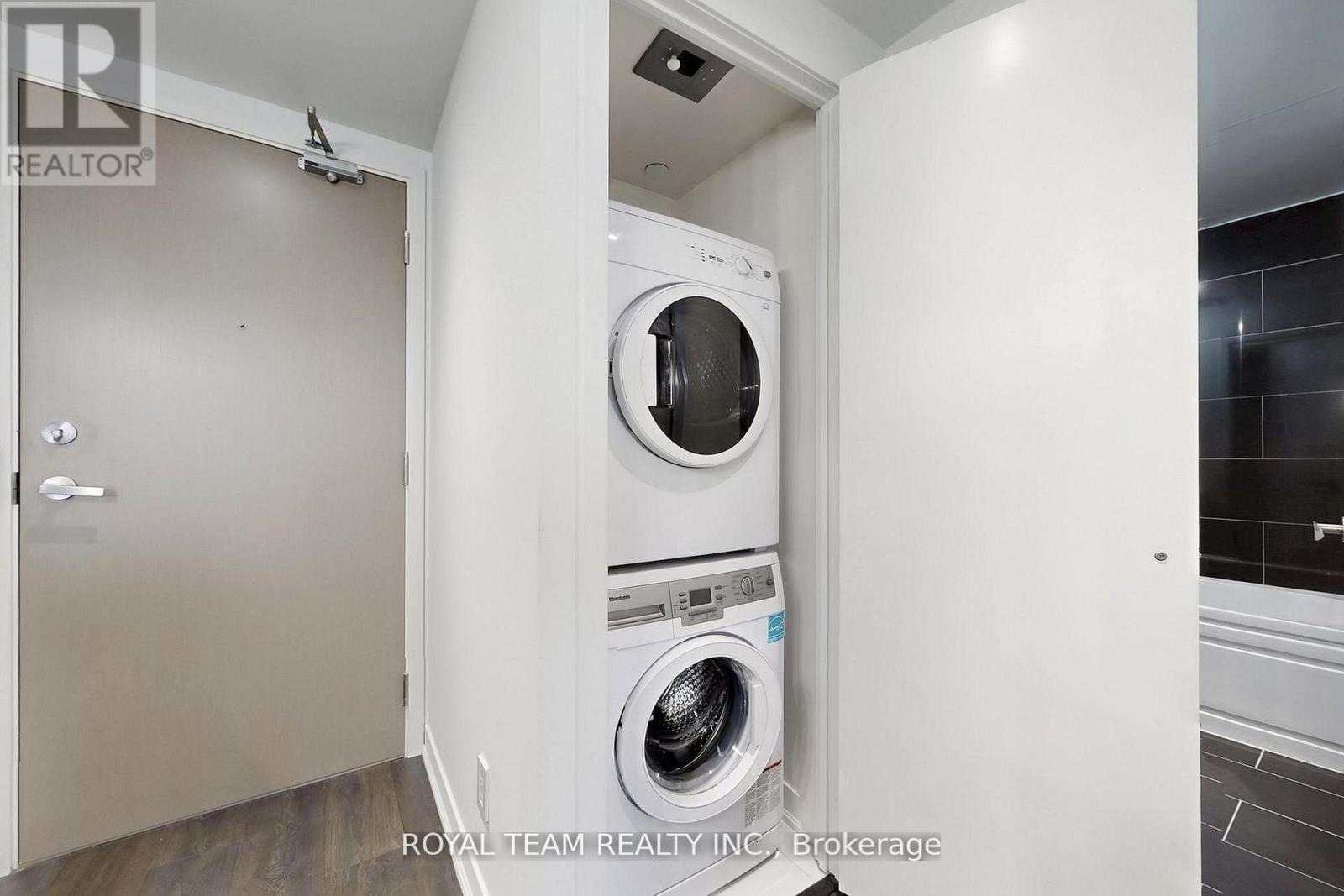 5703 - 88 Harbour Street, Toronto, Ontario  M5J 0C3 - Photo 21 - C13013646