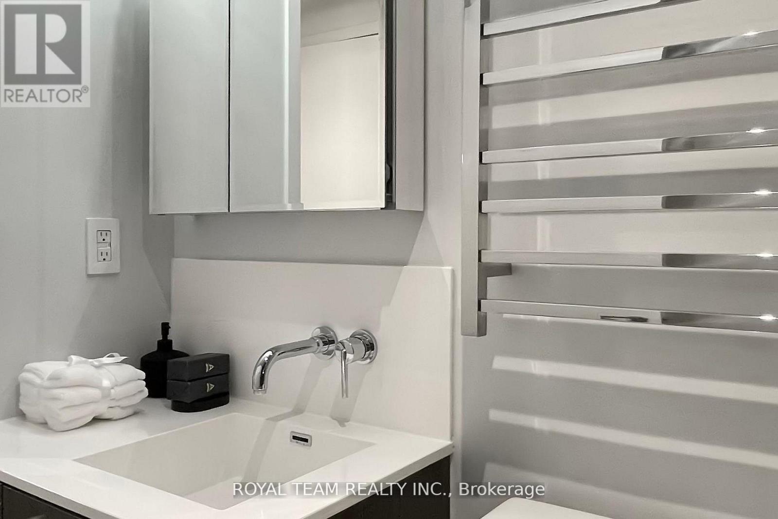 5703 - 88 Harbour Street, Toronto, Ontario  M5J 0C3 - Photo 22 - C13013646