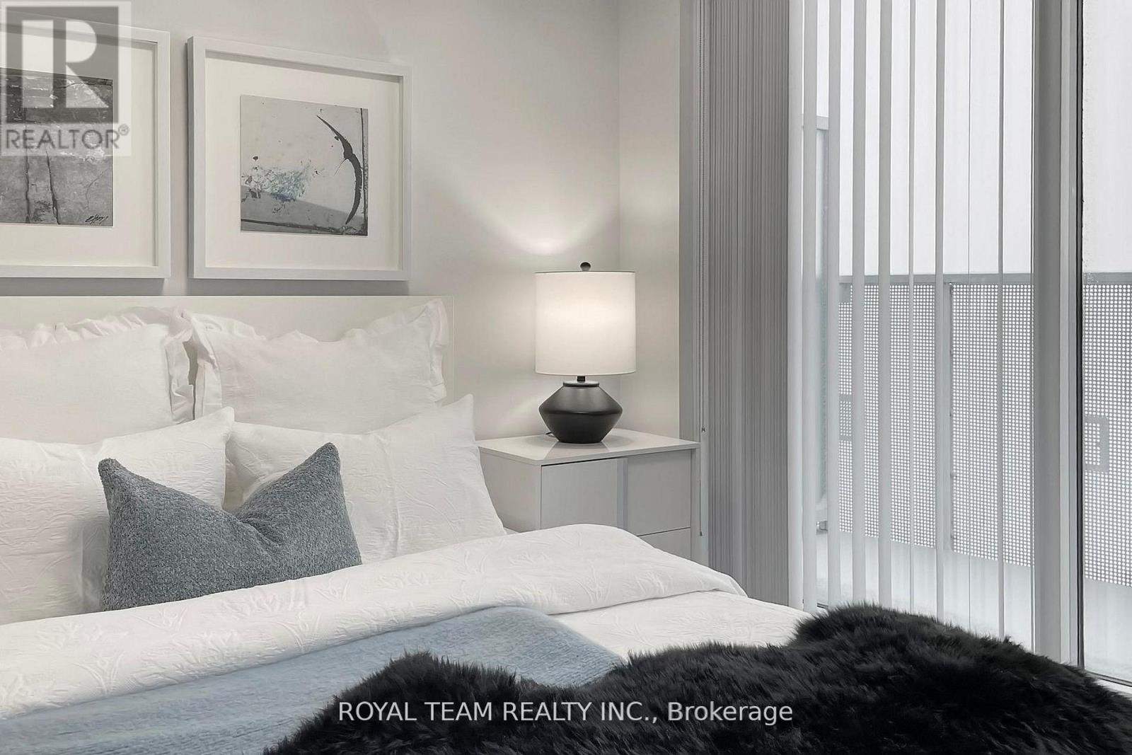 5703 - 88 Harbour Street, Toronto, Ontario  M5J 0C3 - Photo 25 - C13013646