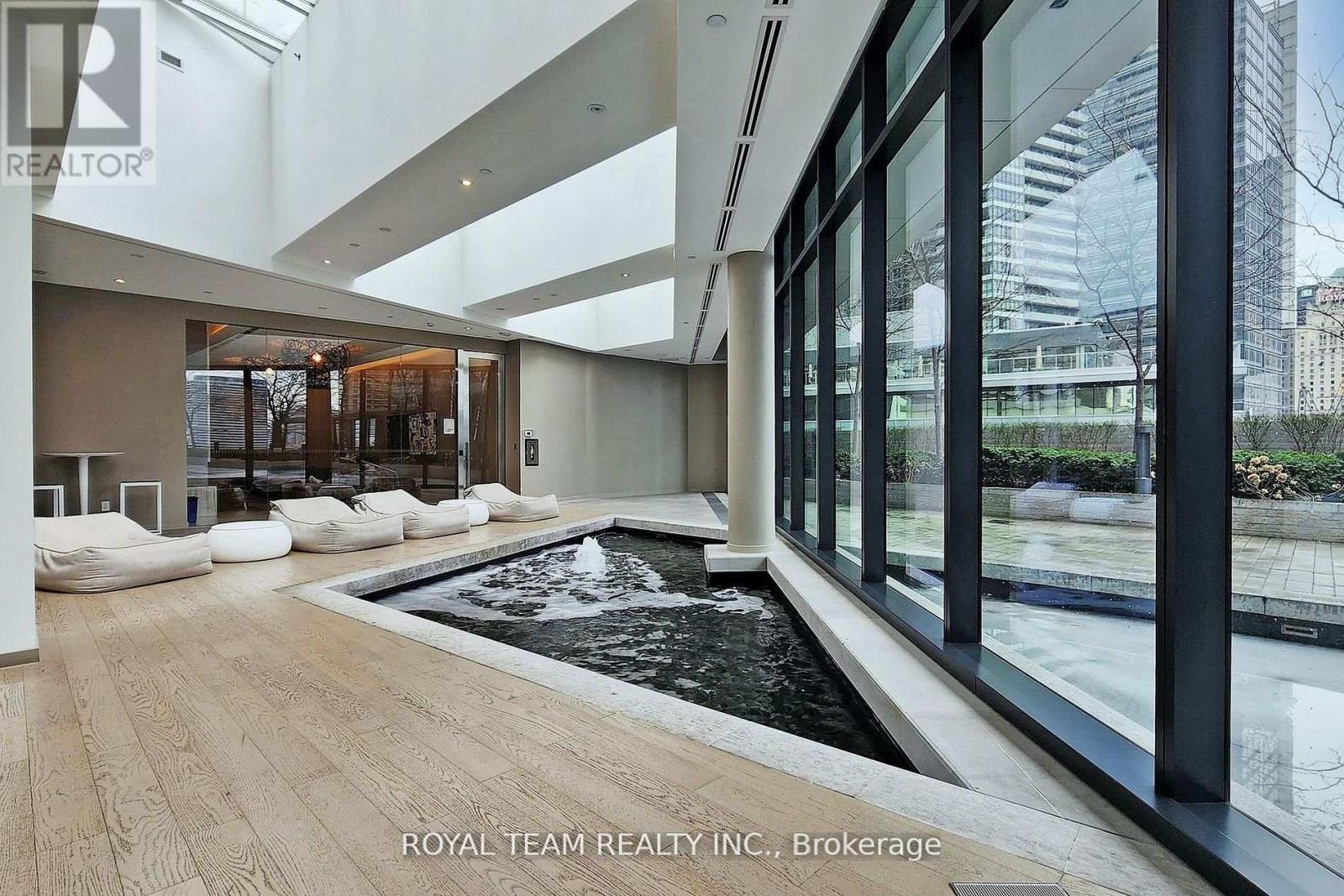 5703 - 88 Harbour Street, Toronto, Ontario  M5J 0C3 - Photo 3 - C13013646