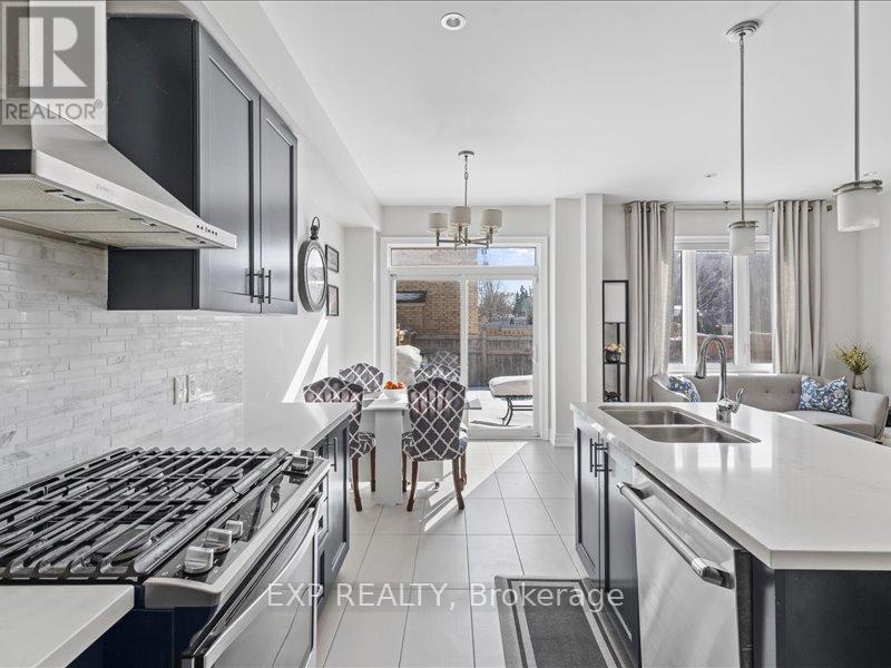 7 Goldthread Terrace, Toronto, Ontario  M3H 0B9 - Photo 5 - C13013706