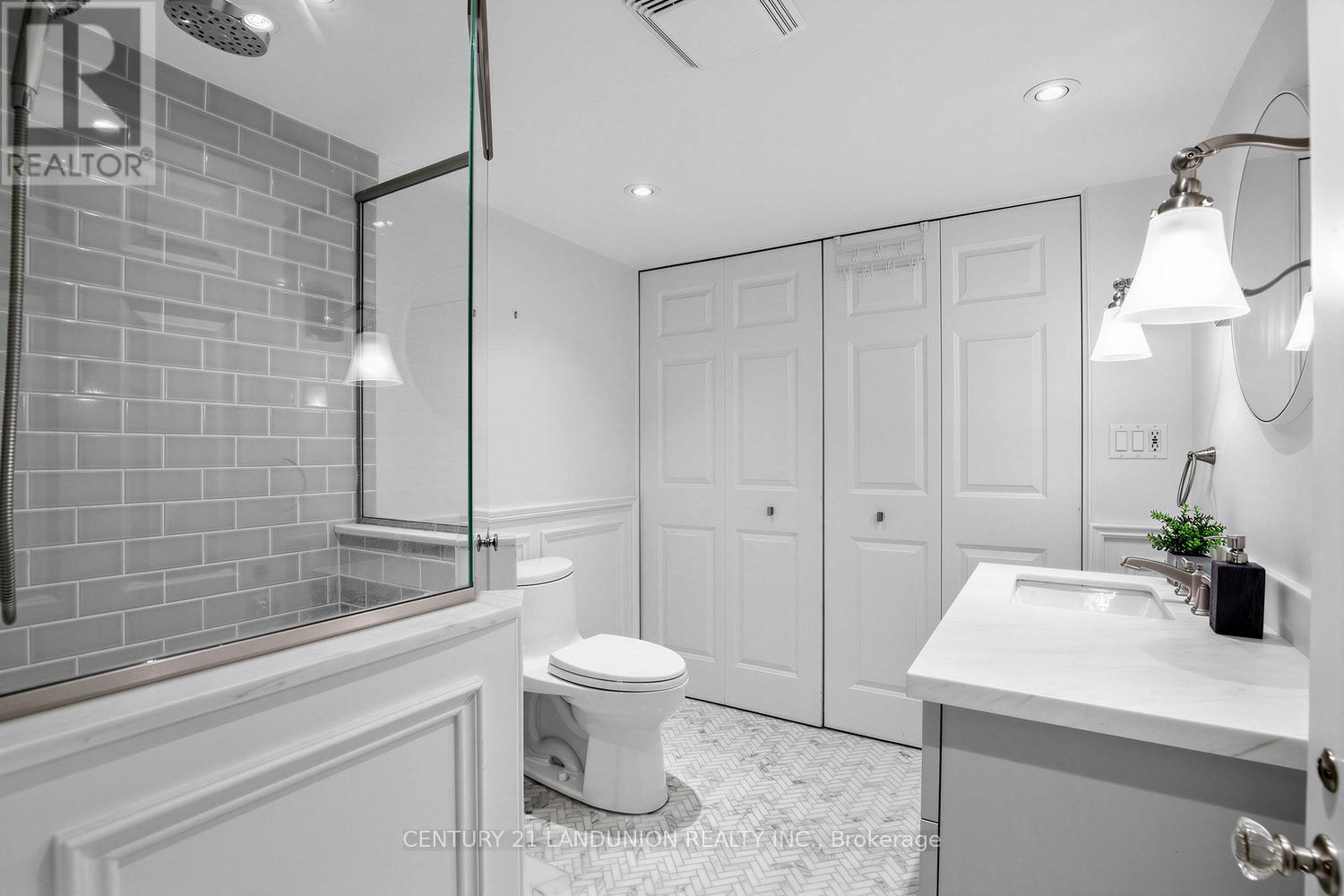 17 Otter Crescent, Toronto, Ontario  M5N 2W3 - Photo 19 - C13013858