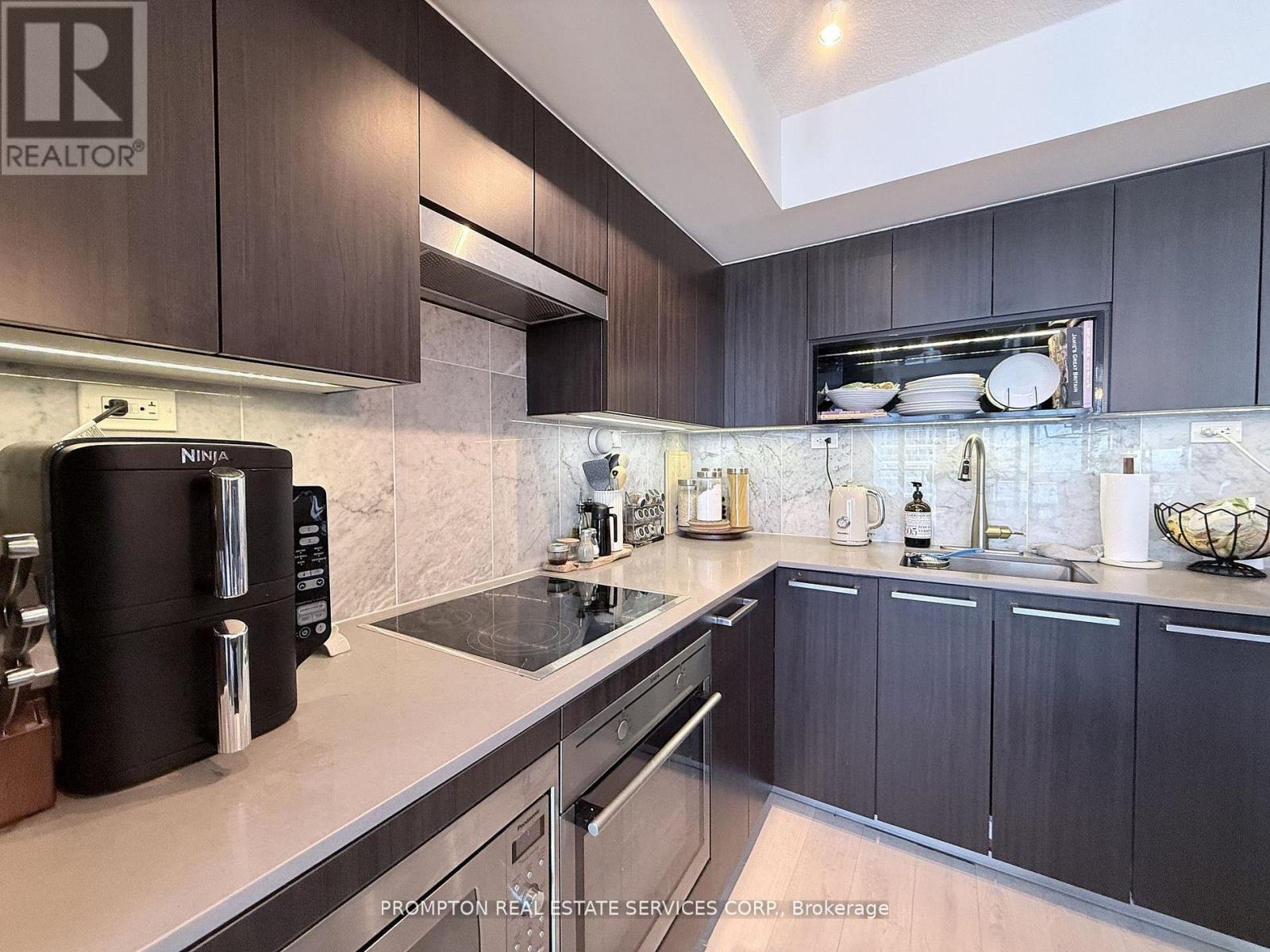 2815 - 70 Queens Wharf Road, Toronto, Ontario  M5V 0J2 - Photo 2 - C13013866